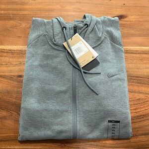 Nike Men’s Zip Up Sweatshirt. NWT. Size XXL.